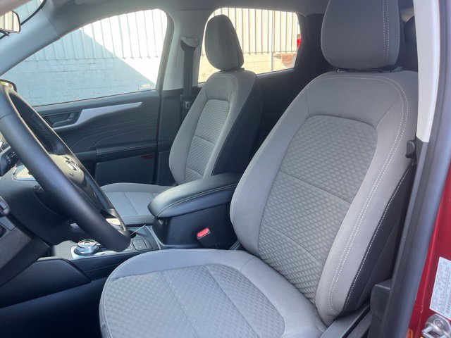 Used 2022 Ford Escape SE w/ Cold Weather Package AWD/4WD image 11