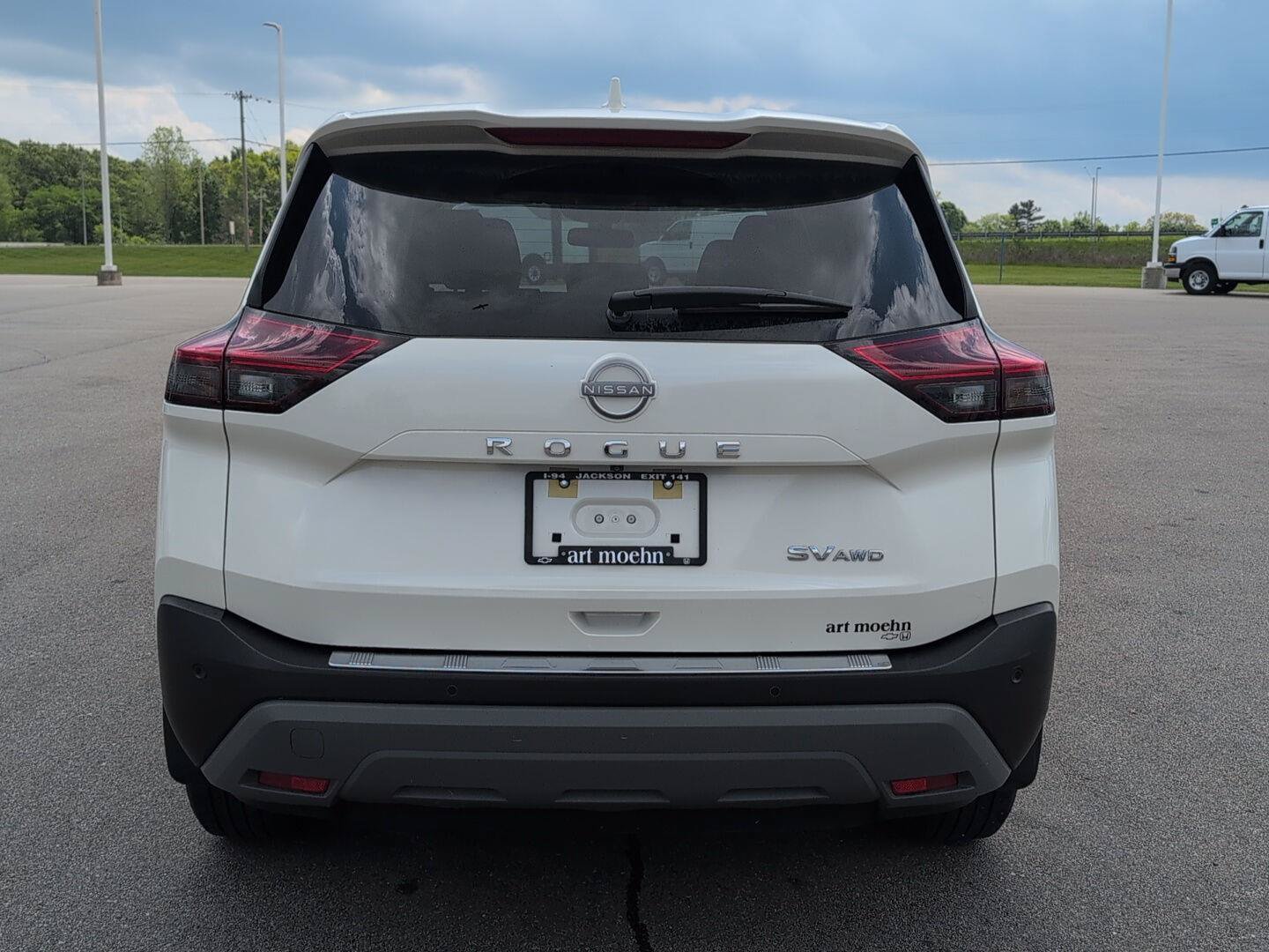 Used 2023 Nissan Rogue SV AWD/4WD image 4