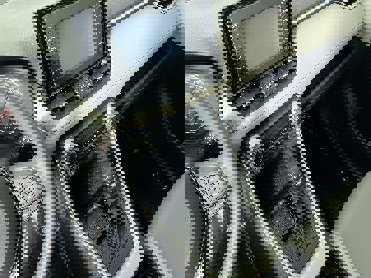 Used 2019 Toyota RAV4 XLE Premium image 21