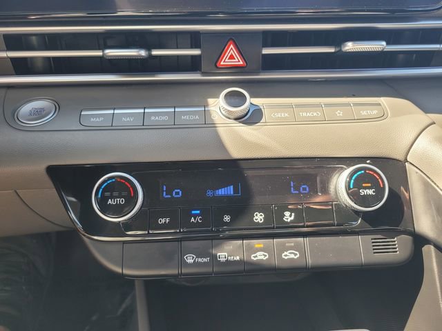 Used 2024 Hyundai Elantra SEL image 24