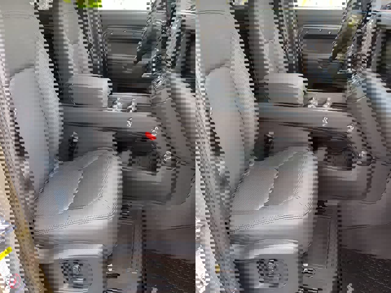 Certified 2025 Land Rover Defender 110 S image 23