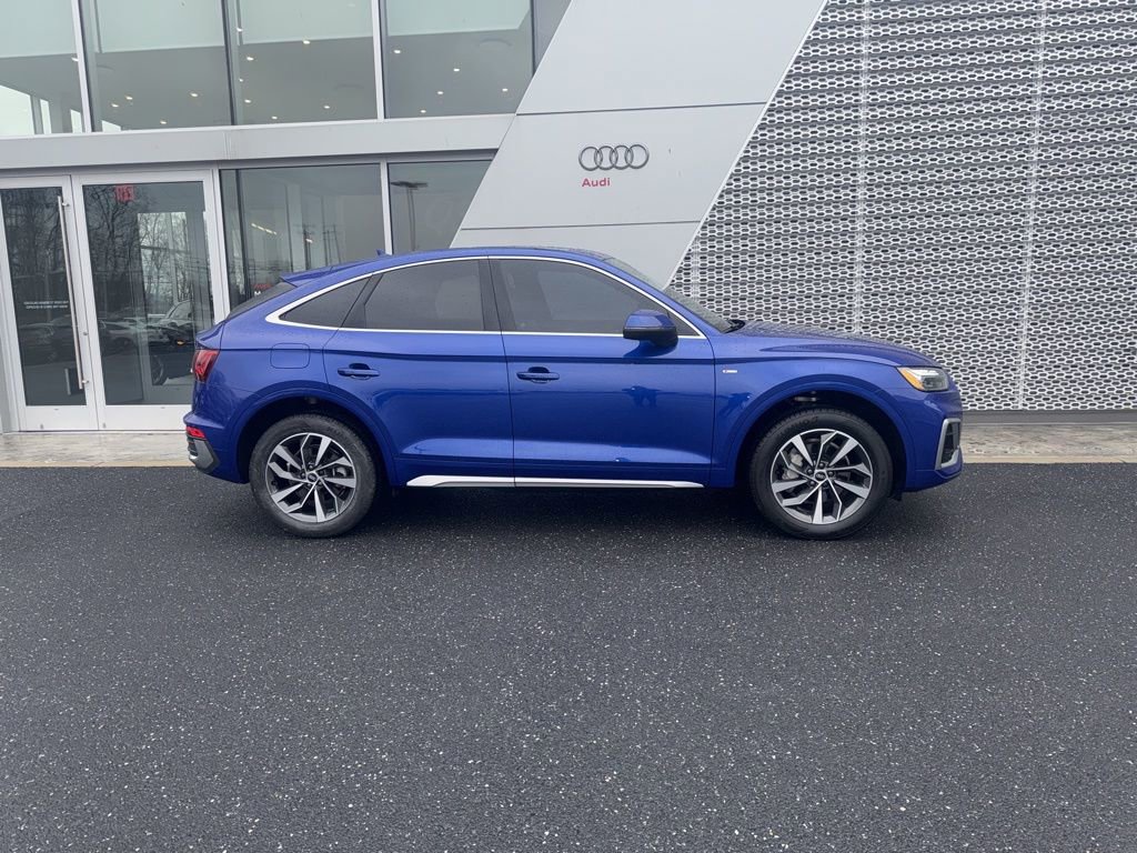 Used 2023 Audi Q5 2.0T Premium w/ Convenience Package image 2