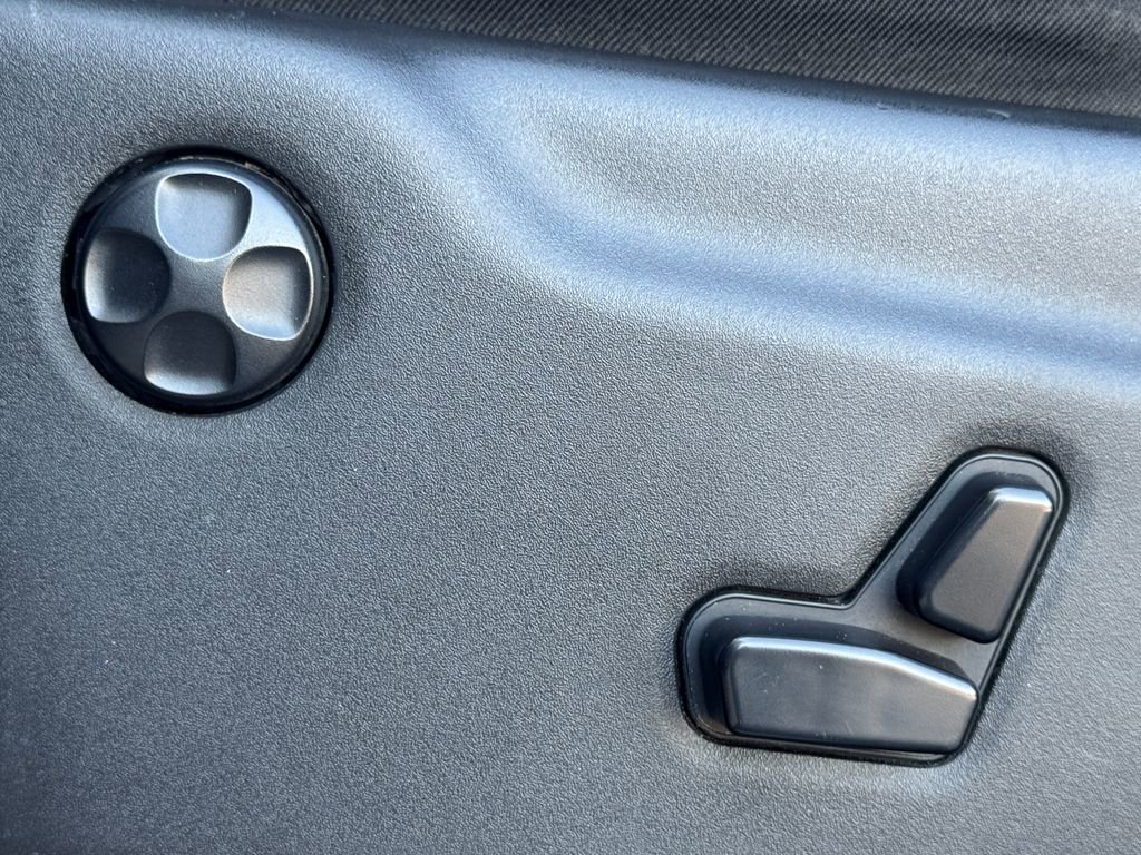 Used 2015 Jeep Grand Cherokee Overland image 14