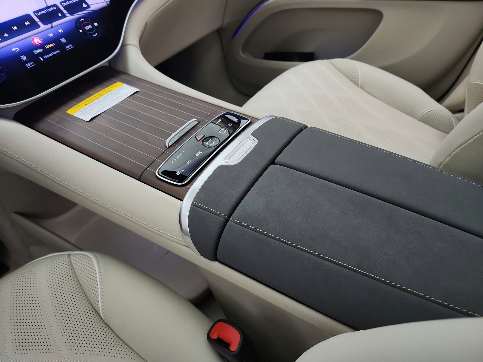 New 2026 Mercedes-Benz EQS 550 4MATIC SUV image 10