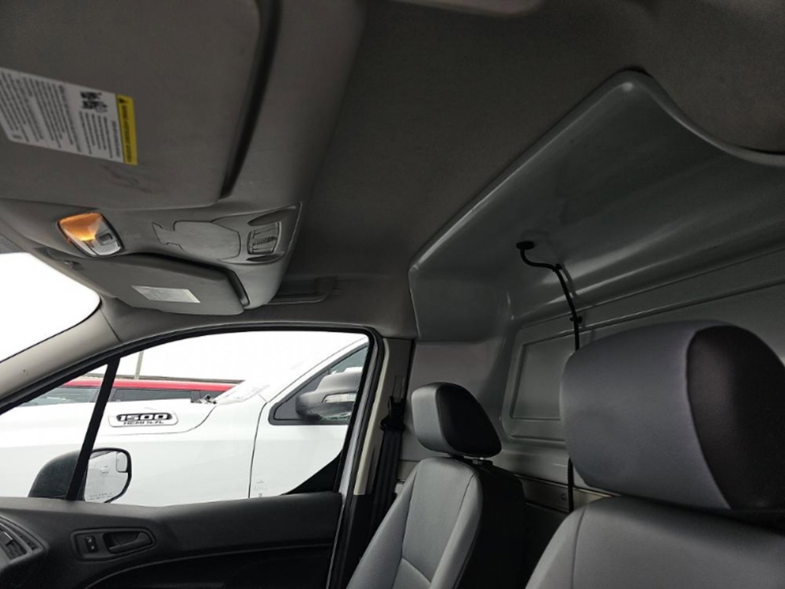 Used 2016 Ford Transit Connect XL FWD image 13