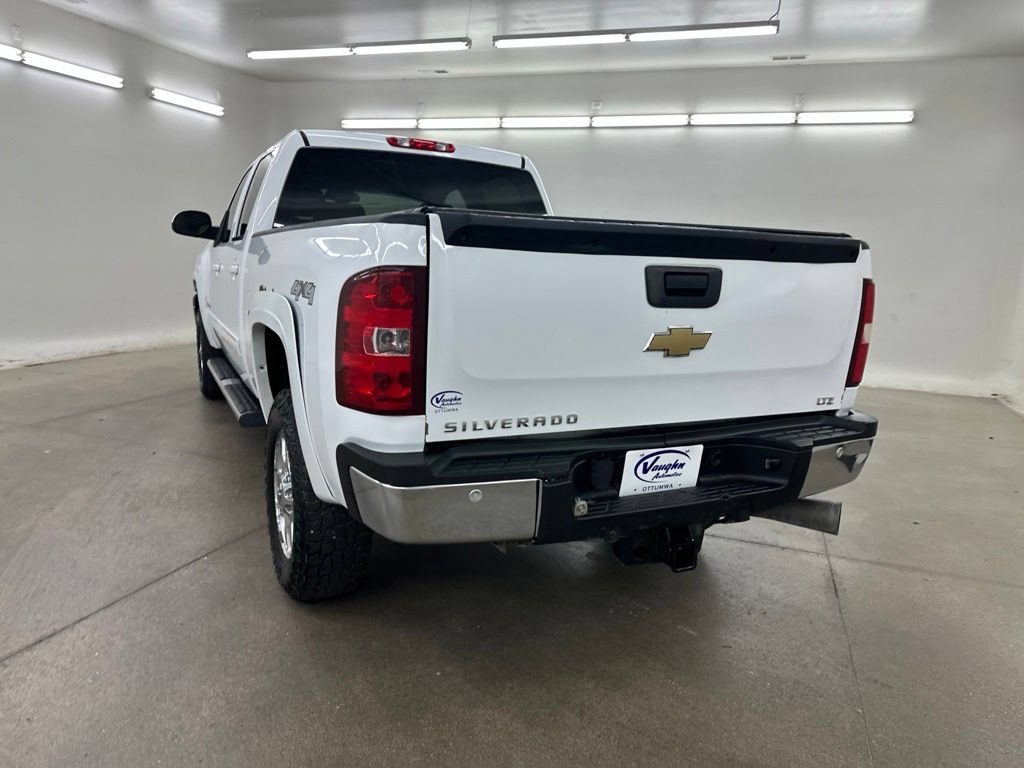 Used 2011 Chevrolet Silverado 2500 LTZ w/ Snow Plow Prep Package AWD/4WD image 9