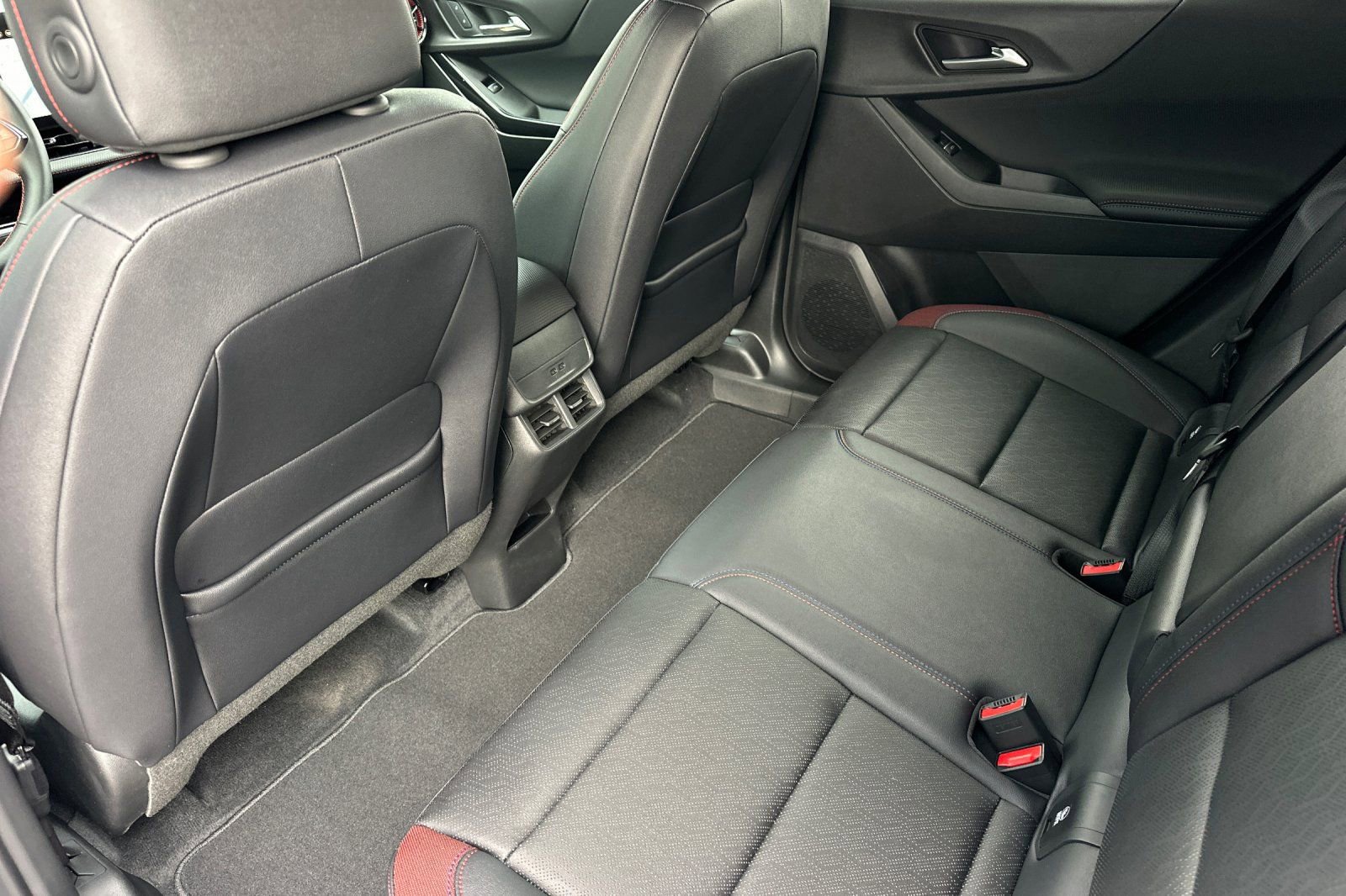 New 2026 Chevrolet Equinox RS FWD image 12