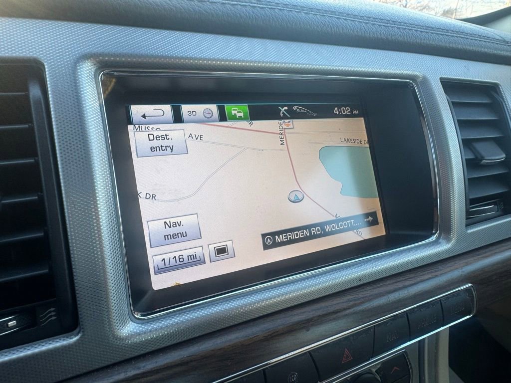 Used 2013 Jaguar XF 3.0 image 28