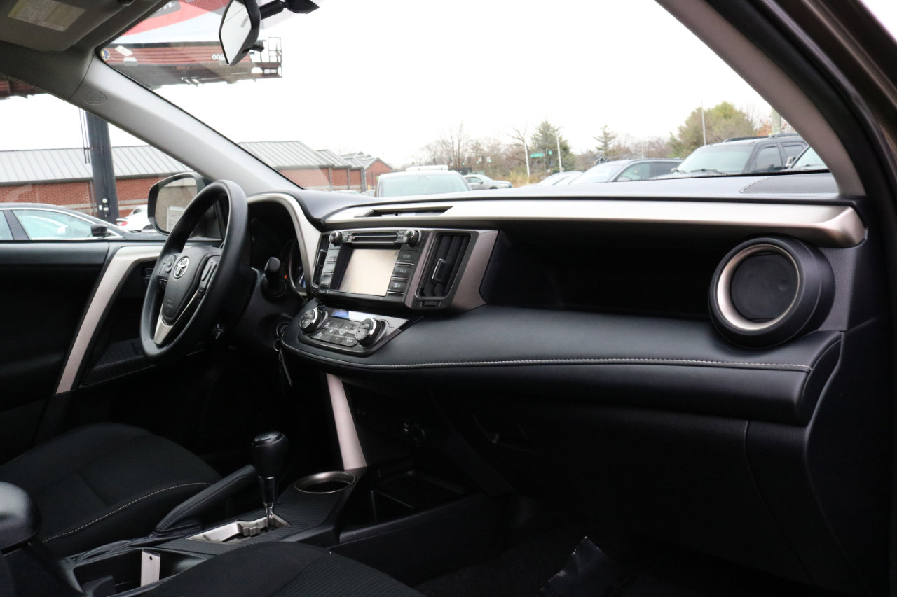 Used 2015 Toyota RAV4 XLE image 45
