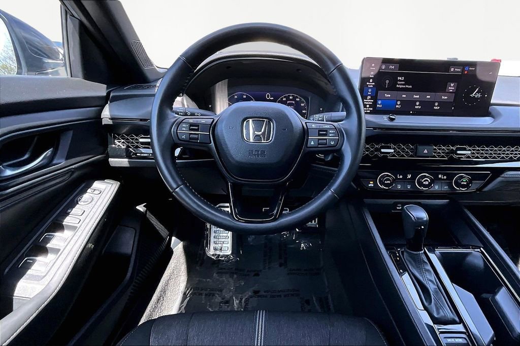 Used 2023 Honda Accord Sport image 9