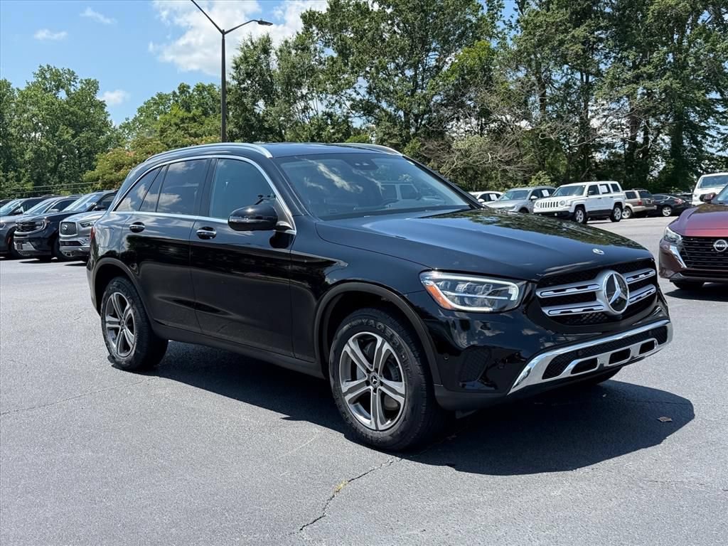 Used 2022 Mercedes-Benz GLC 300 image 2