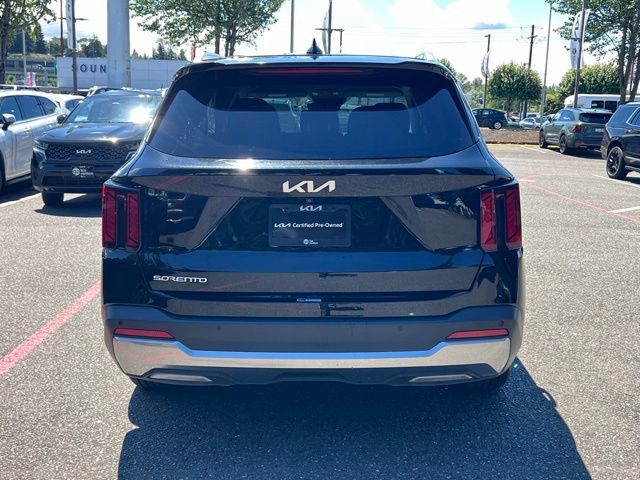 Certified 2024 Kia Sorento S FWD image 8