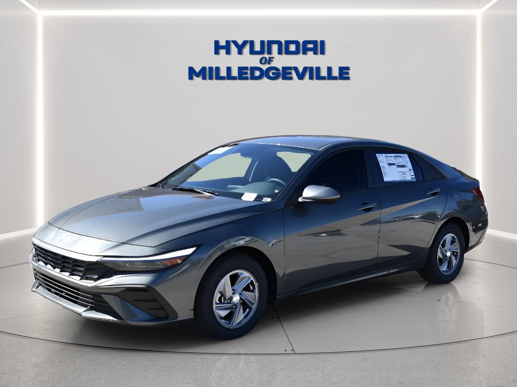 New 2026 Hyundai Elantra SE