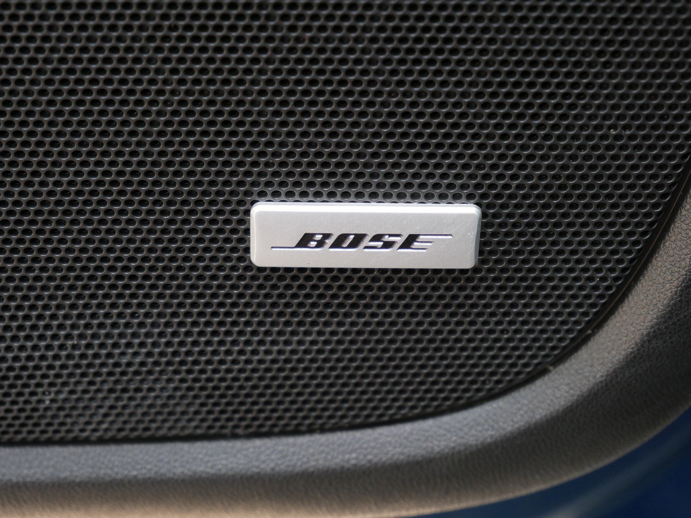 Used 2024 GMC Terrain SLT w/ Infotainment Package II image 17