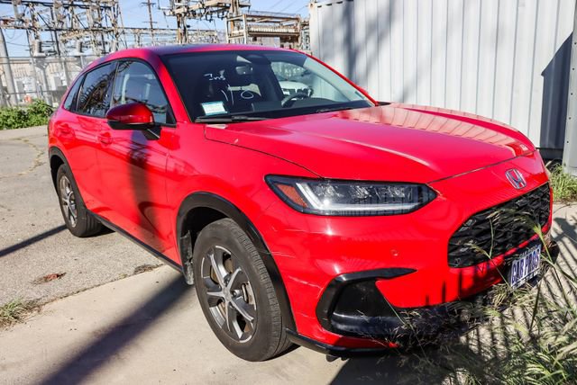 Used 2024 Honda HR-V EX-L image 2