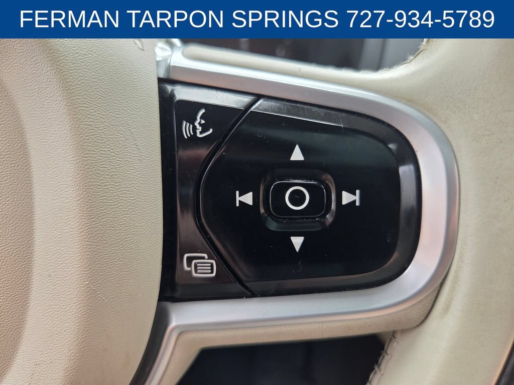 Used 2021 Volvo XC90 T5 Momentum w/ Protection Package Premier FWD image 30