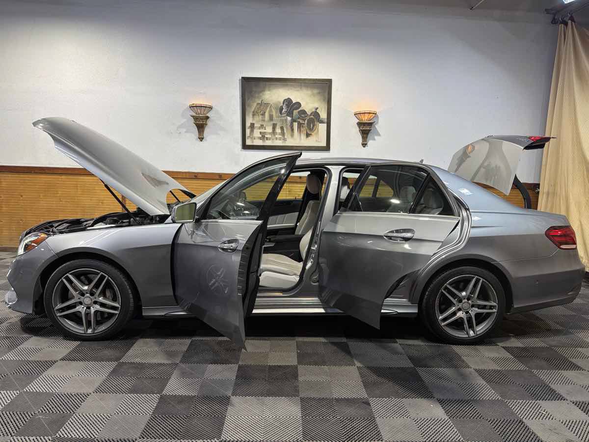 Used 2014 Mercedes-Benz E 550 4MATIC Sedan w/ Premium 1 Package image 12
