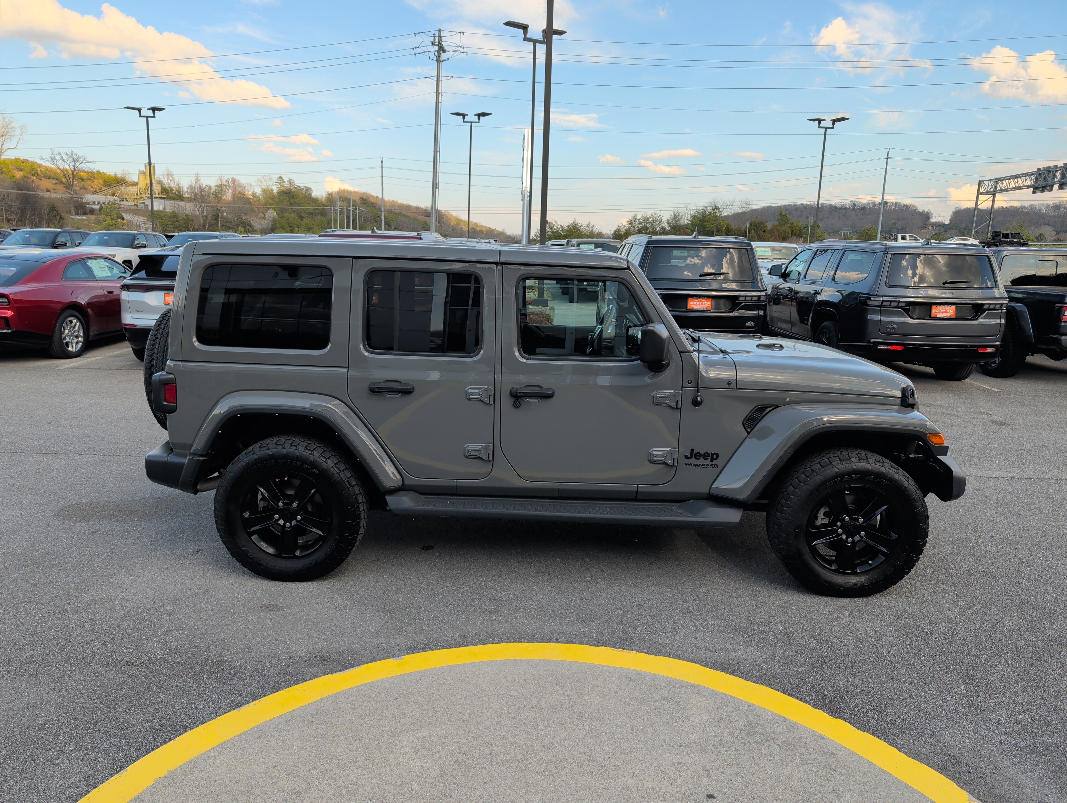 Used 2021 Jeep Wrangler Unlimited Sahara image 5