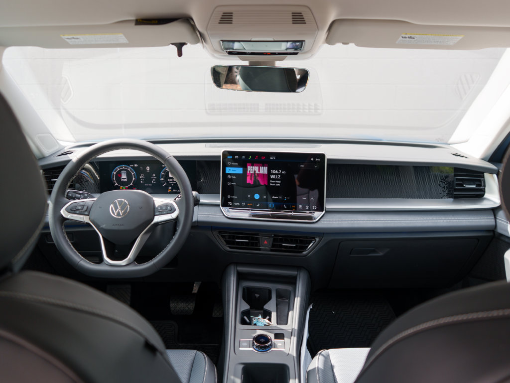 New 2026 Volkswagen Tiguan SE AWD/4WD image 8