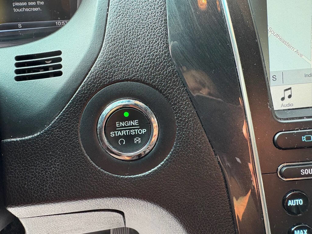 Used 2017 Ford Explorer Limited image 19