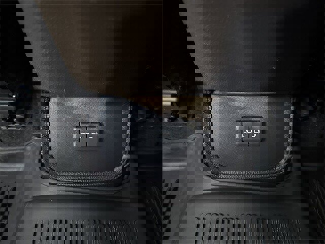 Used 2023 Toyota Highlander XLE image 22