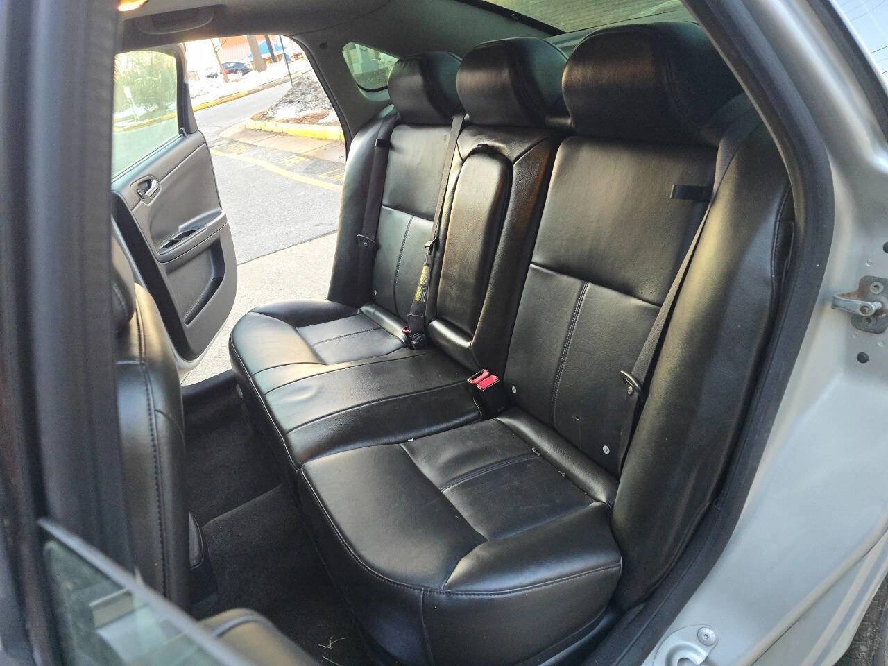 Used 2008 Chevrolet Impala SS w/ Convenience Package image 14