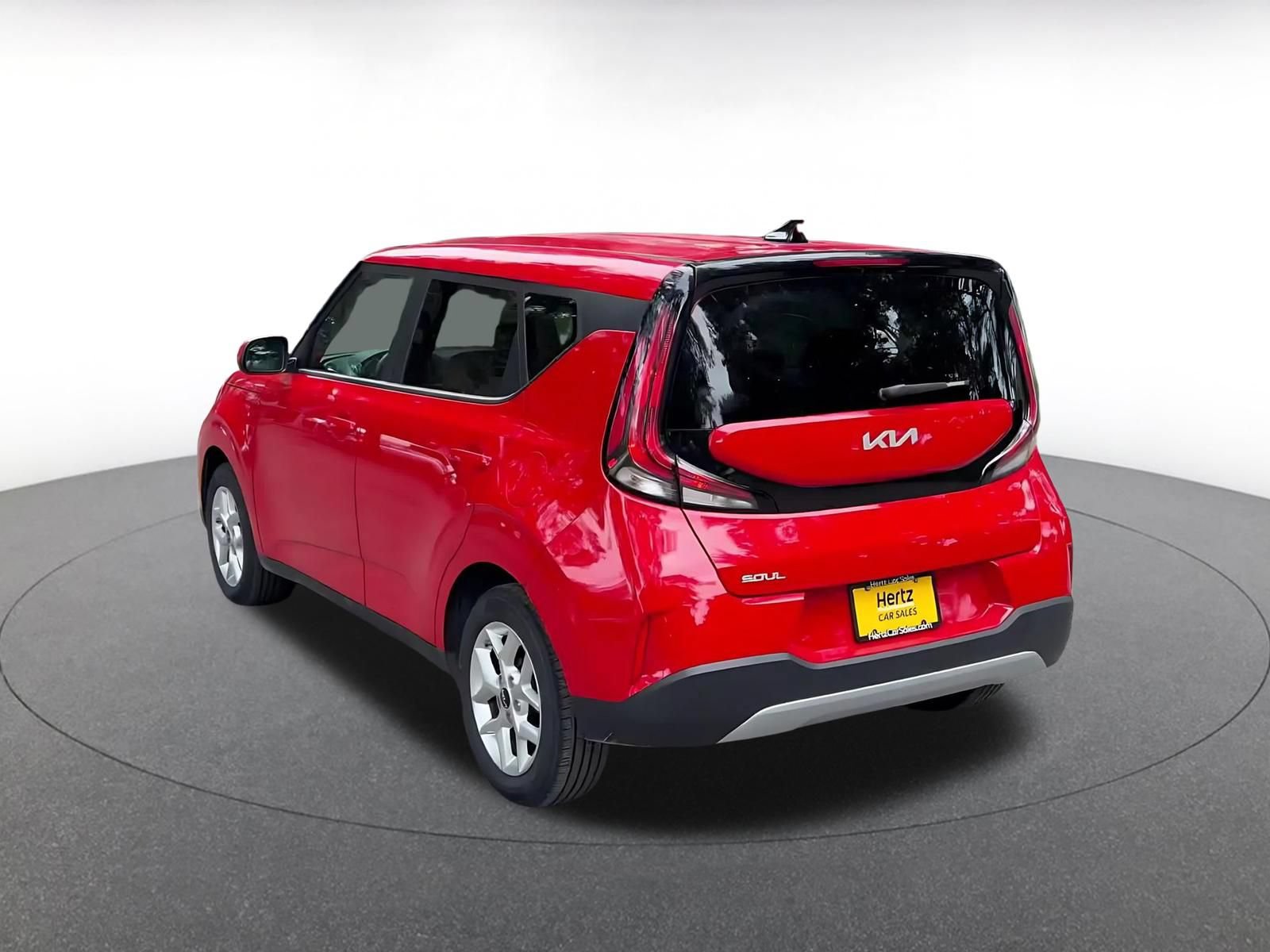 Used 2025 Kia Soul LX w/ LX Technology Package FWD image 10