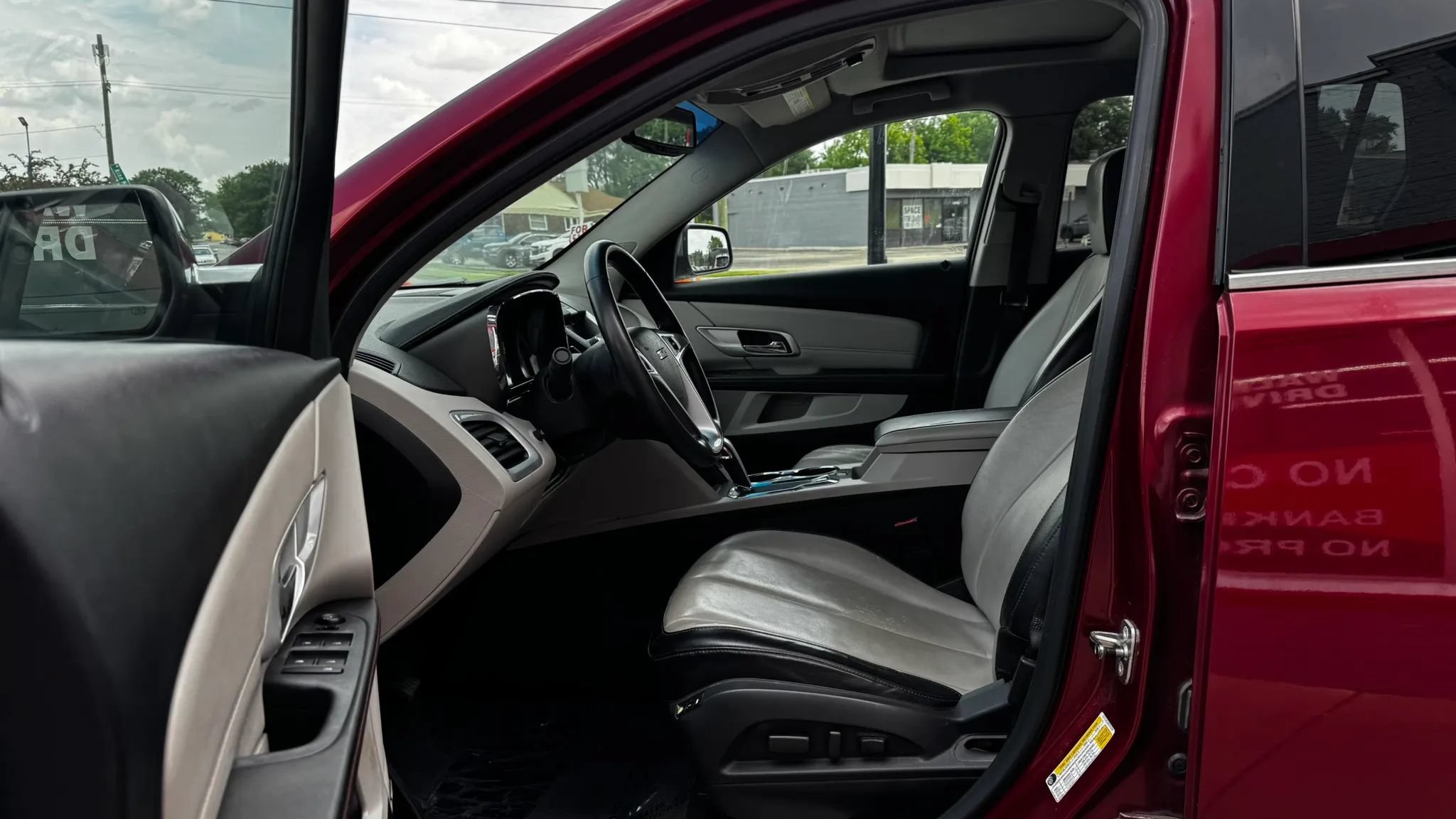 Used 2011 GMC Terrain SLT FWD image 14