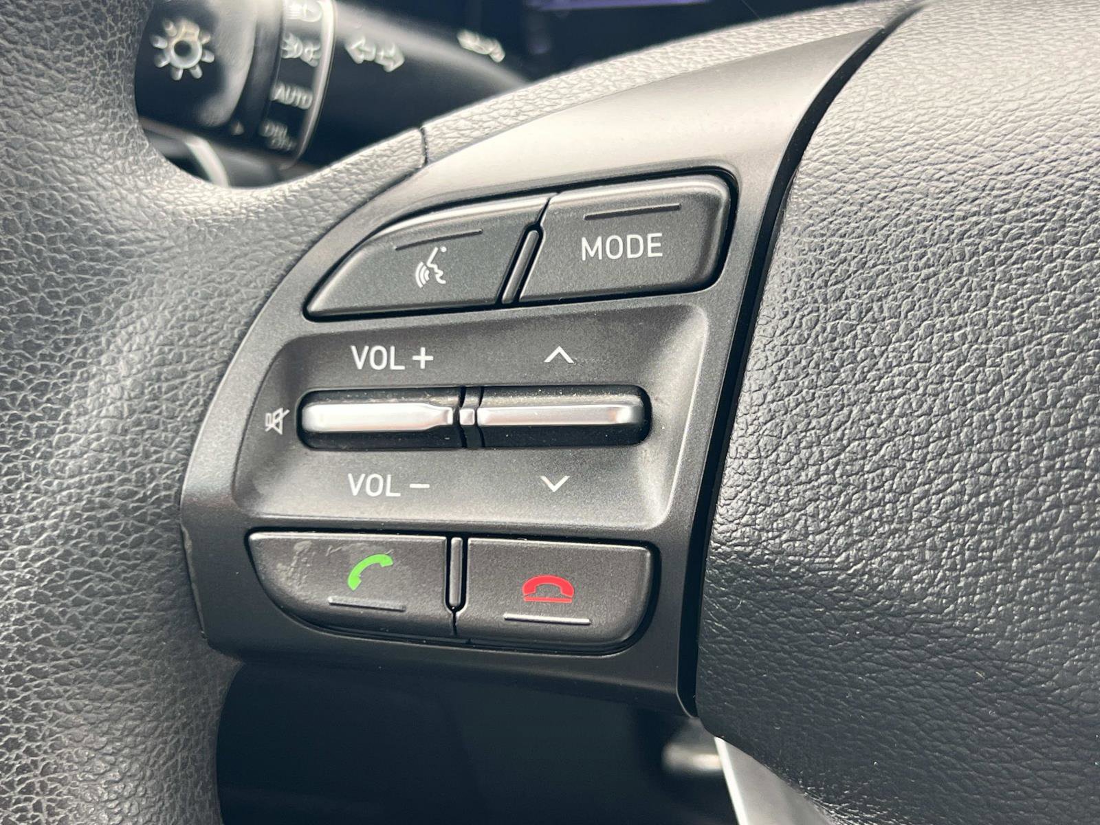 Used 2018 Hyundai Elantra GT image 9