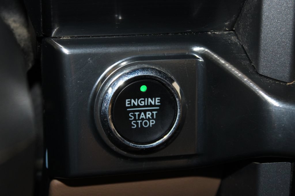 Used 2022 Ford F150 Lariat w/ Trailer Tow Package AWD/4WD image 39