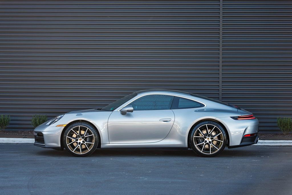 New 2026 Porsche 911 Carrera image 2