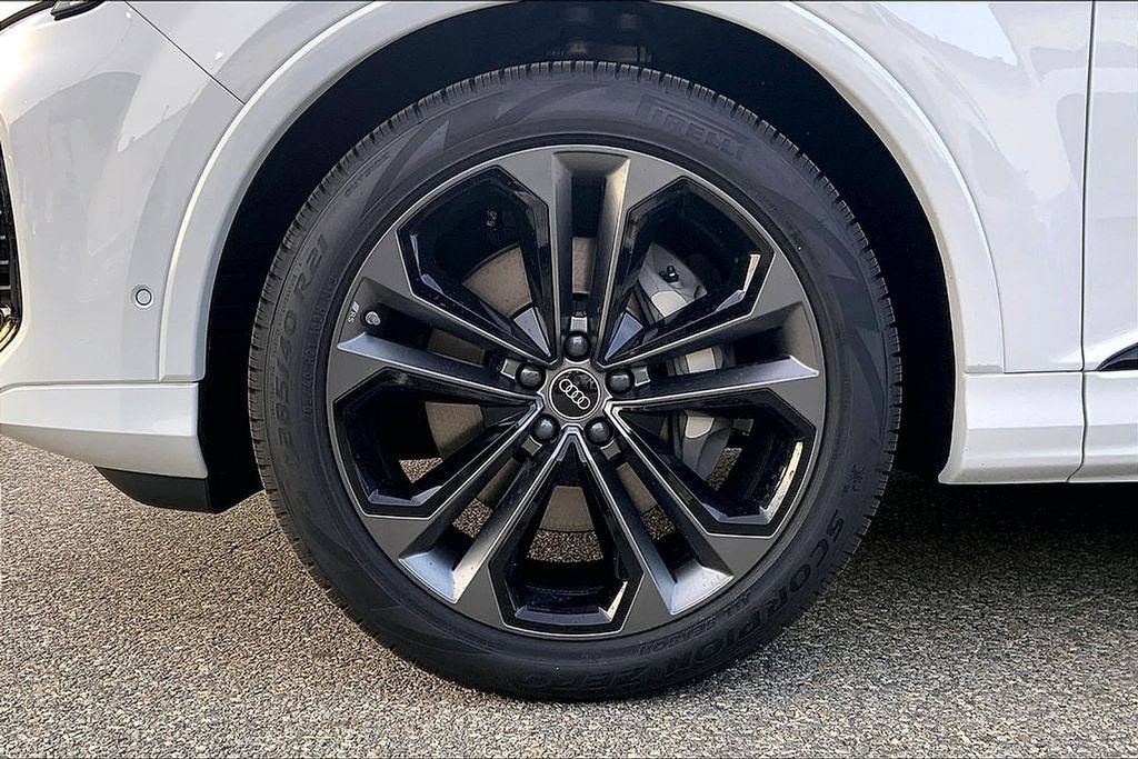 New 2026 Audi Q7 Premium Plus AWD/4WD image 11