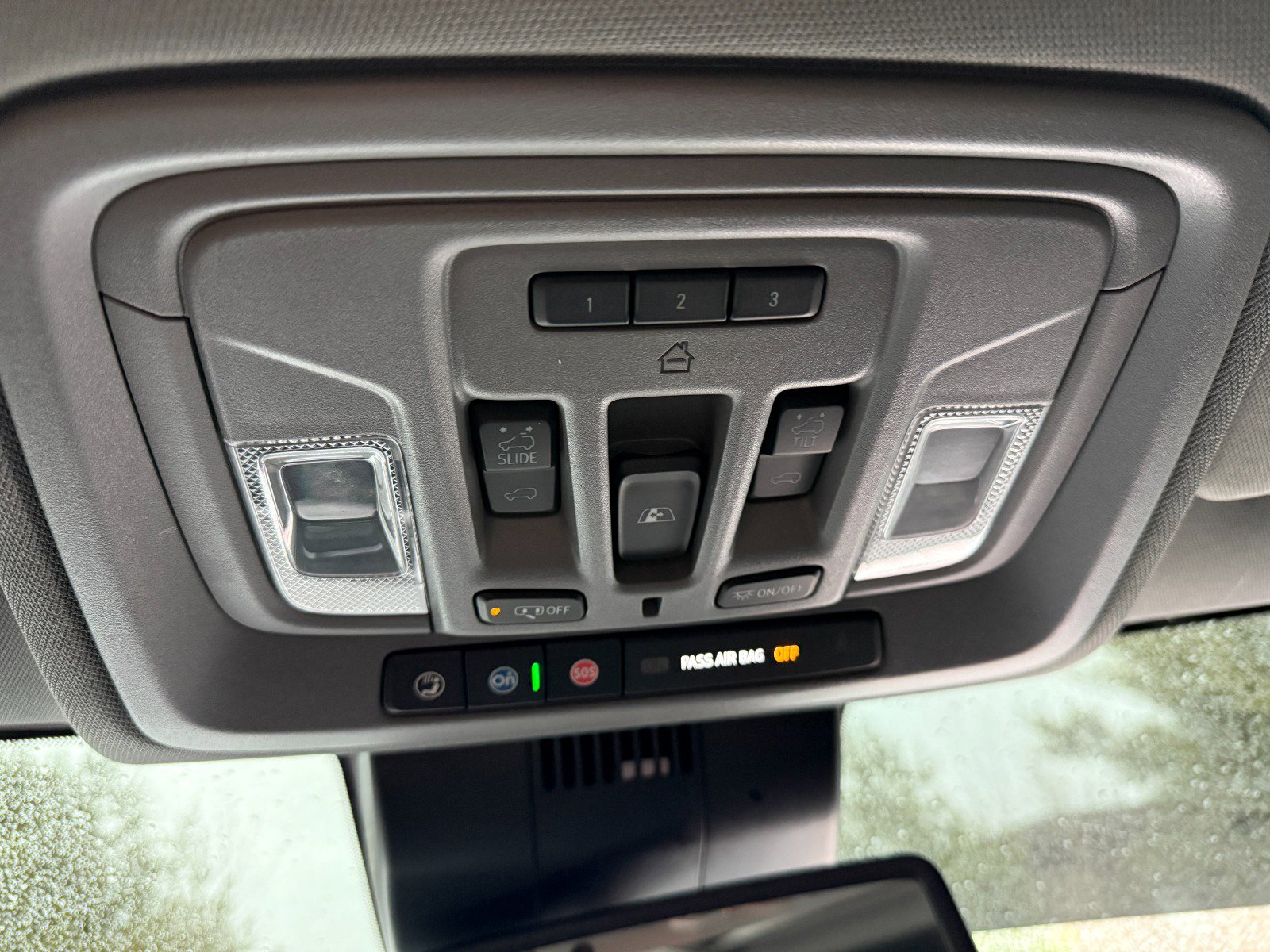 Used 2022 Chevrolet Silverado 1500 LTZ w/ LTZ Premium Package image 36