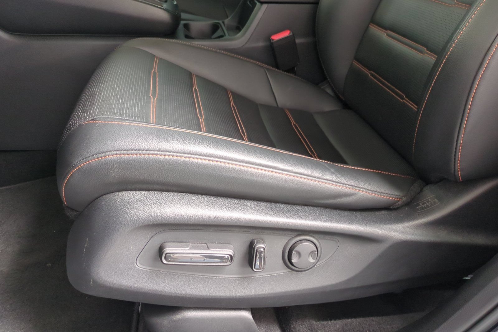 Used 2025 Honda CR-V Sport Touring image 12