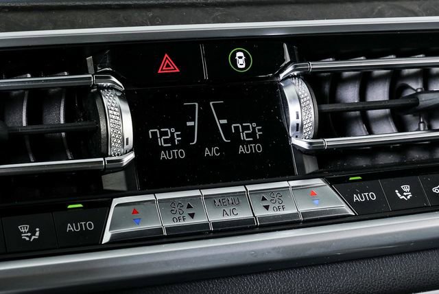 Used 2022 BMW X5 xDrive45e w/ Executive Package AWD/4WD image 17