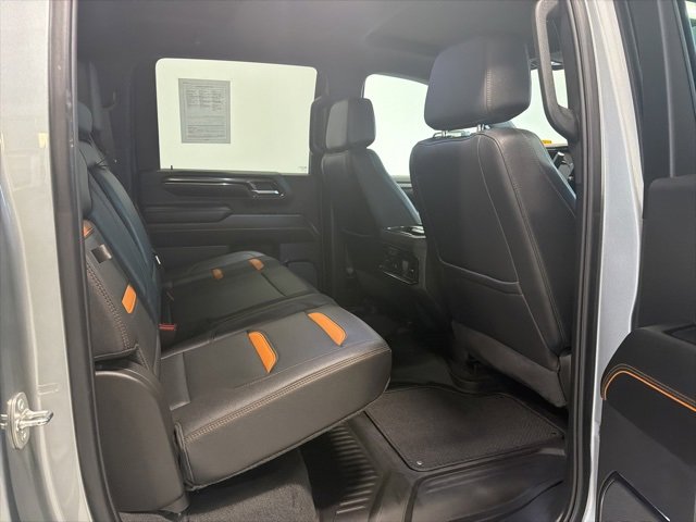 Used 2024 GMC Sierra 2500 AT4 image 45
