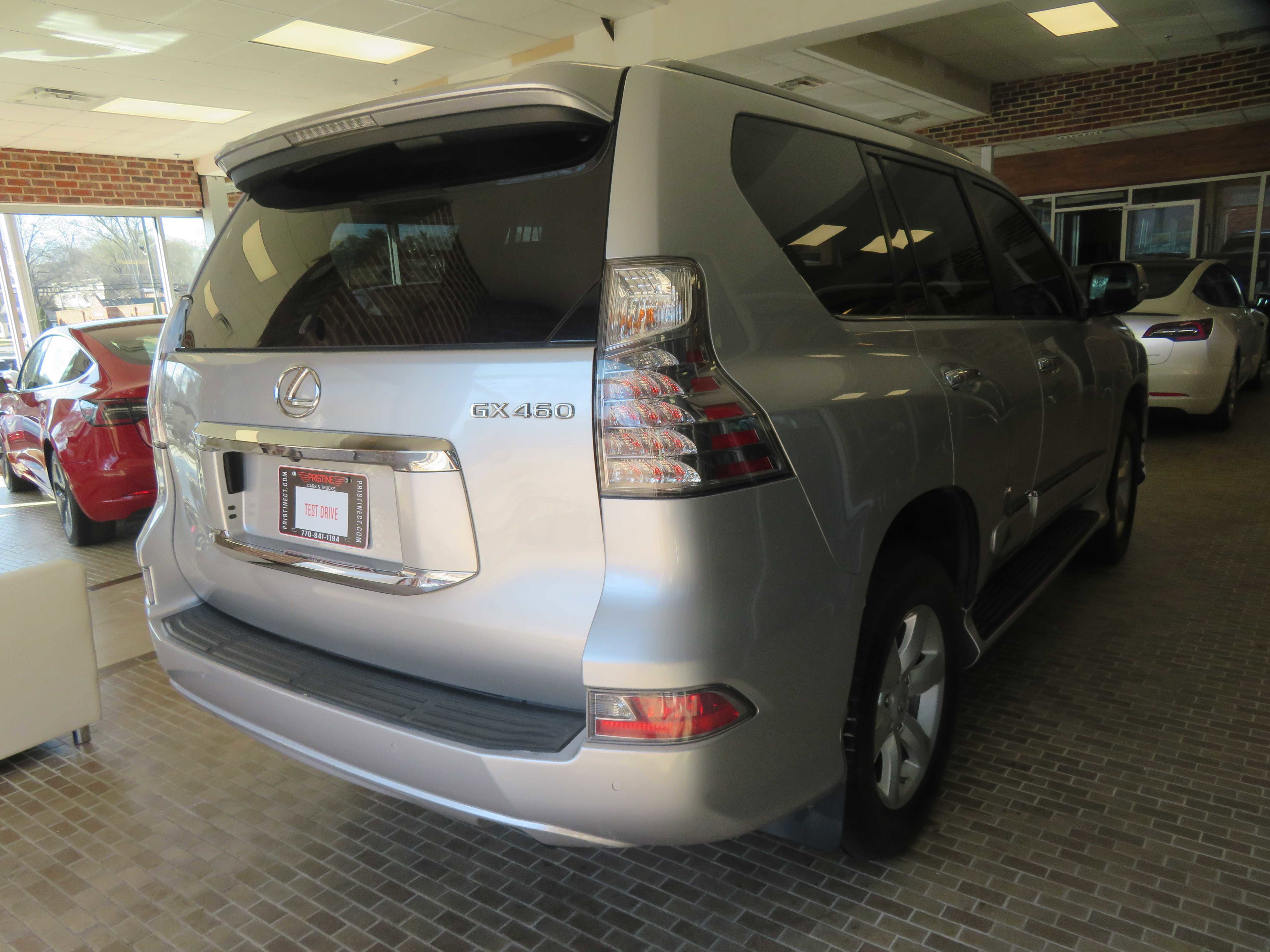 Used 2017 Lexus GX 460 w/ Navigation Package image 4
