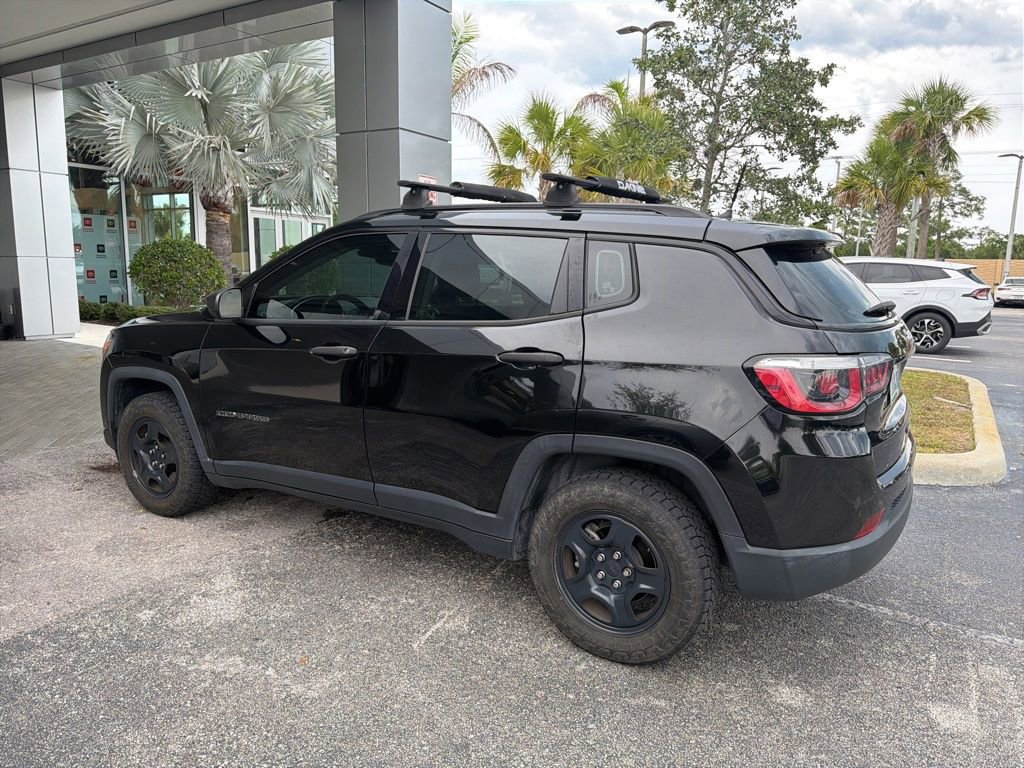 Used 2018 Jeep Compass Sport FWD image 4