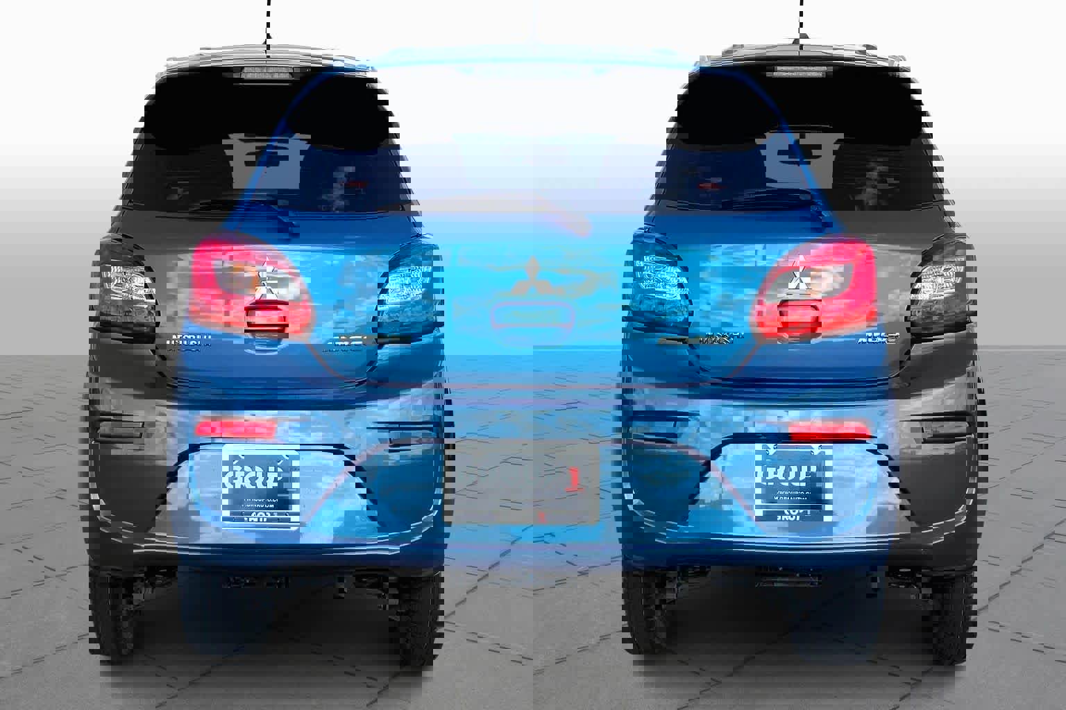 Used 2017 Mitsubishi Mirage ES image 3