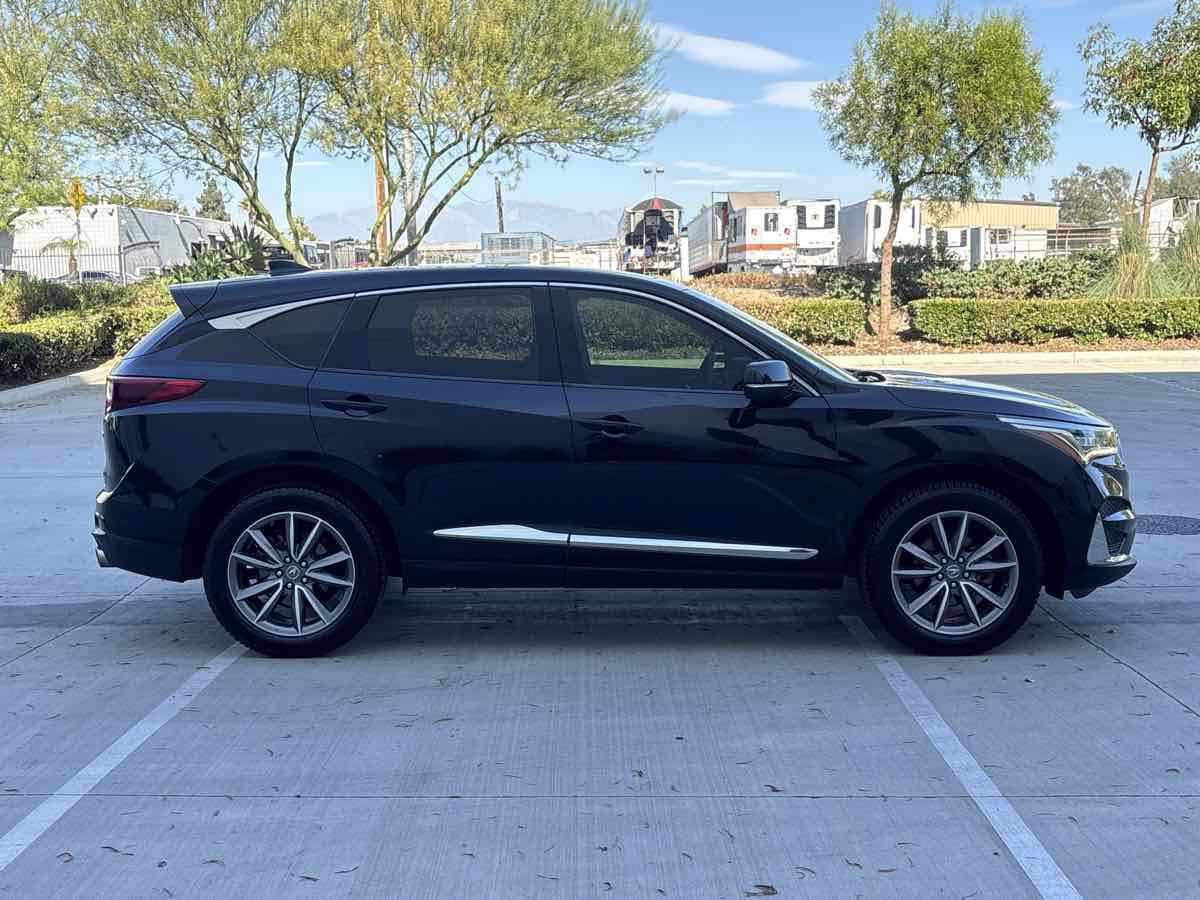 Used 2019 Acura RDX w/ Technology Package FWD image 2