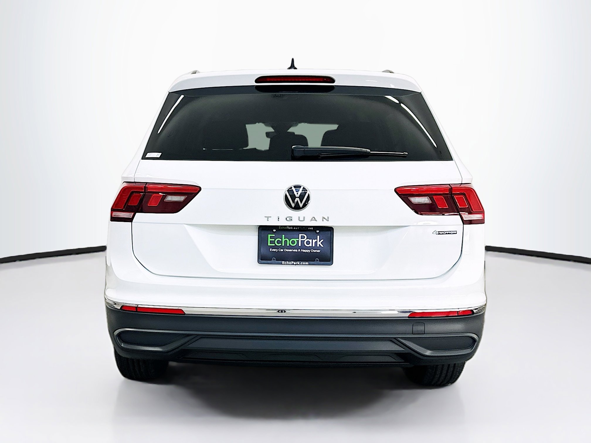 Used 2024 Volkswagen Tiguan S image 7