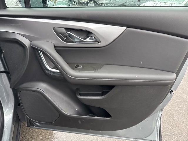 New 2026 Chevrolet Blazer LT w/ LPO, Black Sport Package image 15