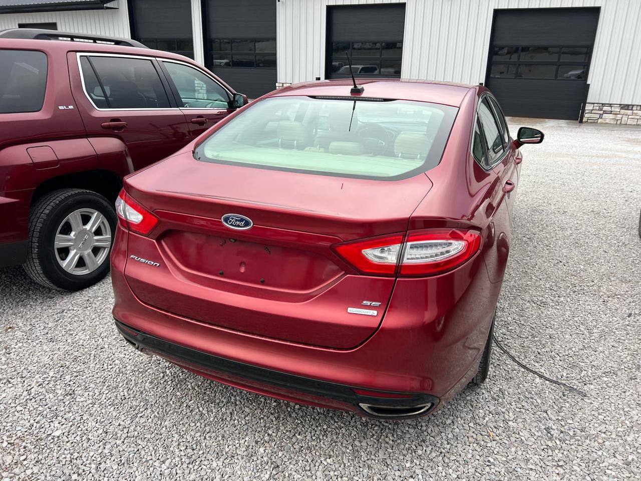 Used 2014 Ford Fusion SE w/ Equipment Group 202A image 3