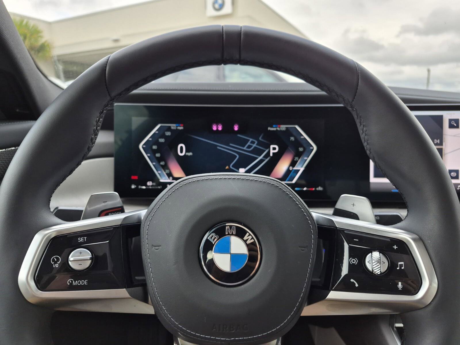 Certified 2025 BMW 760i xDrive w/ Luxury Rear Seating Package AWD/4WD image 13