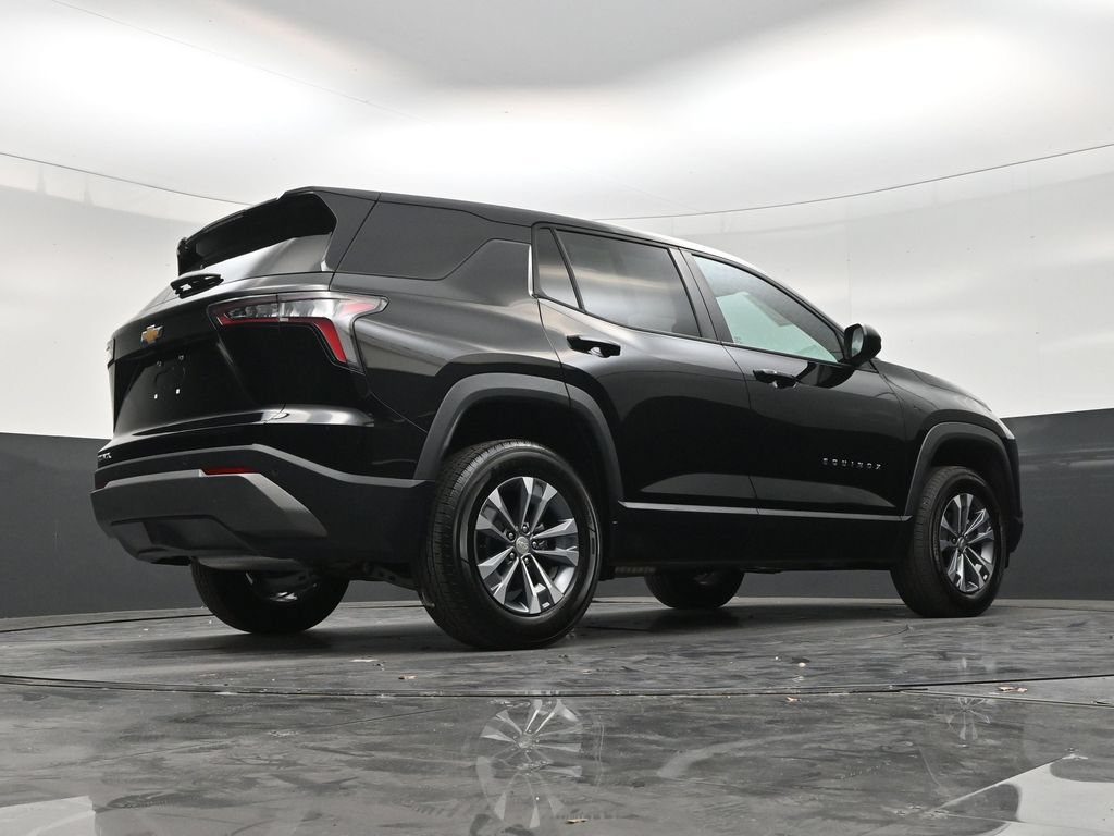 Used 2026 Chevrolet Equinox LT FWD image 24