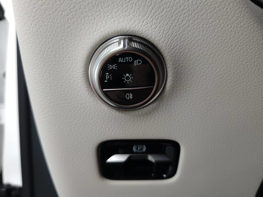 Certified 2026 Mercedes-Benz GLC 300 4MATIC image 10