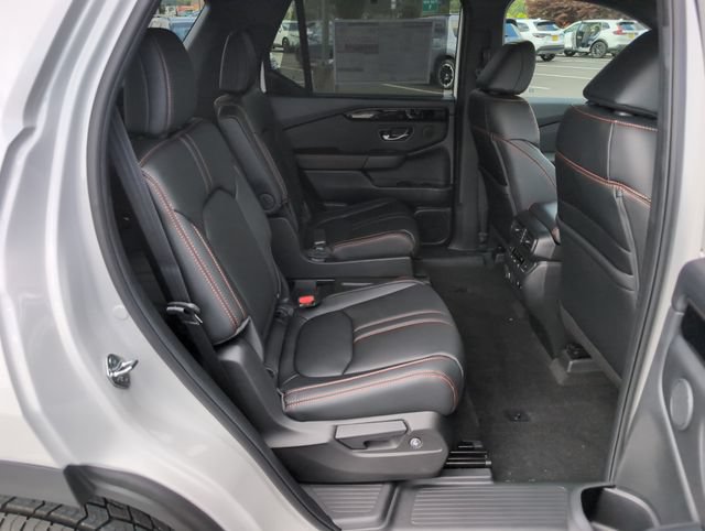 New 2026 Honda Pilot TrailSport image 12