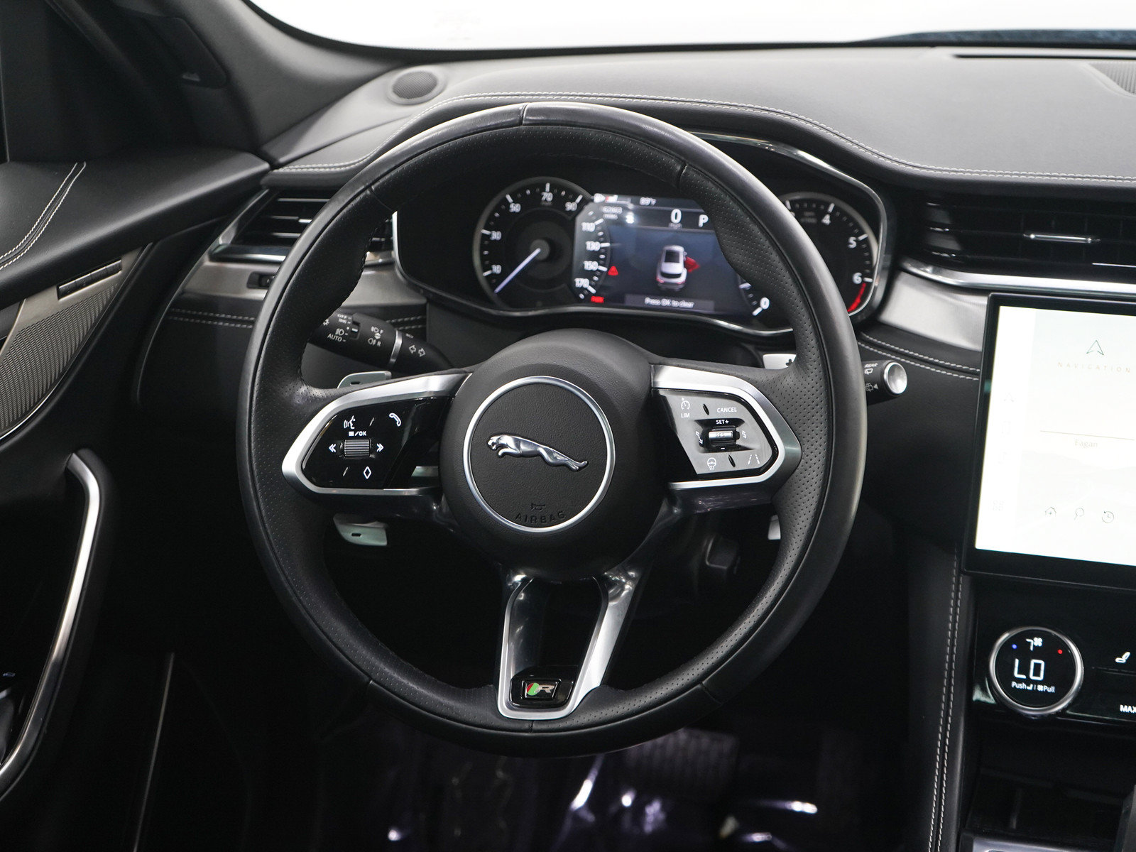 Used 2023 Jaguar F-PACE R-Dynamic S AWD/4WD image 14