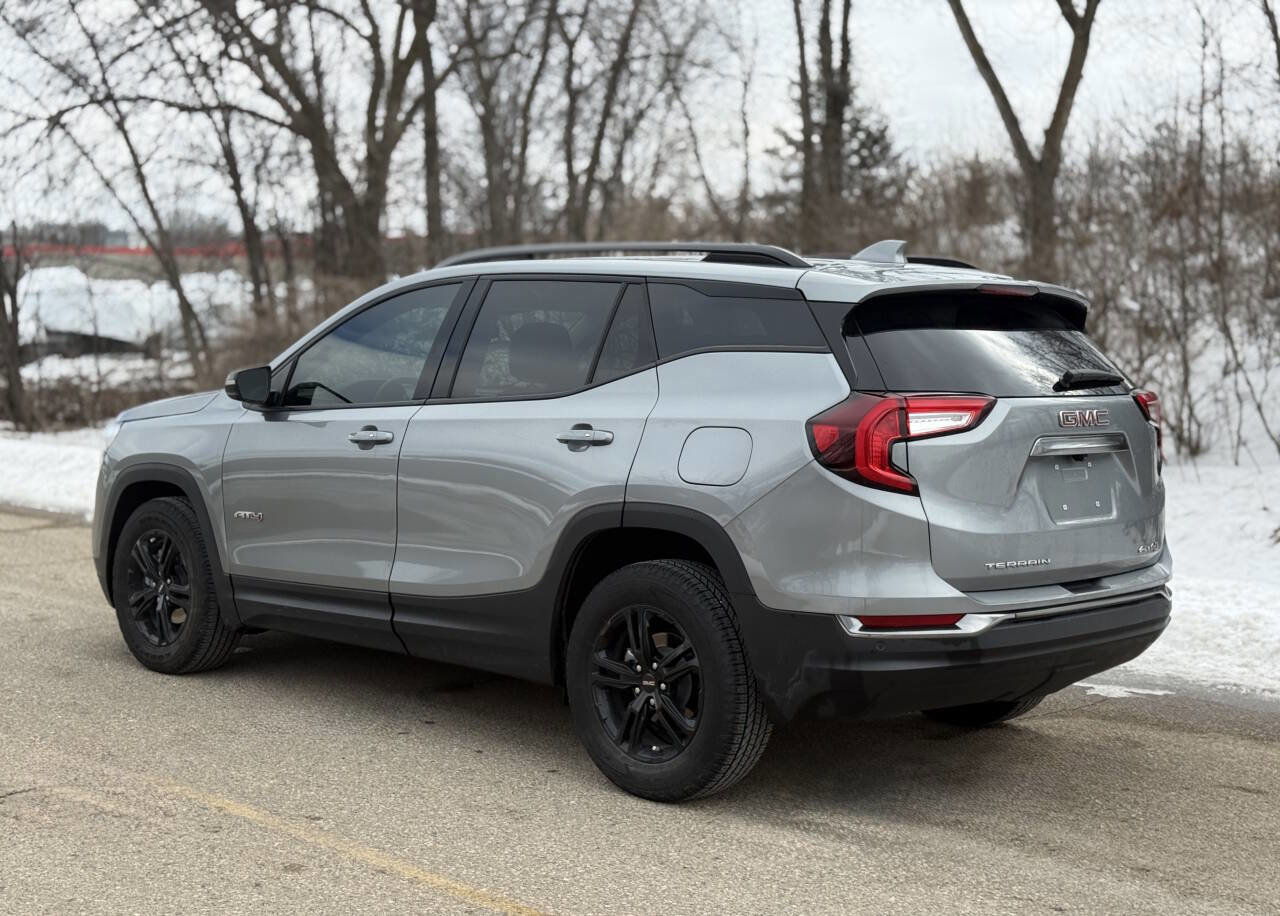 Used 2024 GMC Terrain AT4 image 6