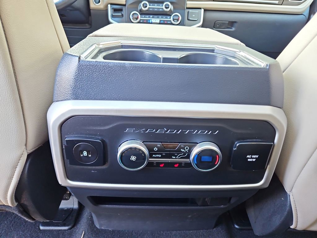 Used 2024 Ford Expedition Limited image 32